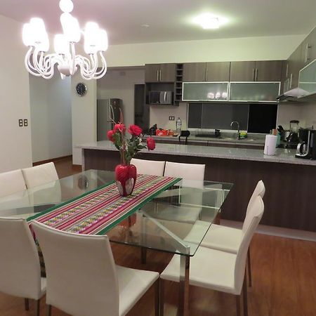 Spacious Apartment In Miraflores Lima Quarto foto